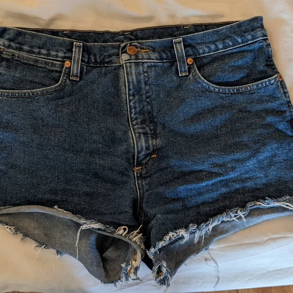 Wrangler Reworked Shorts - Picture 6 of 6